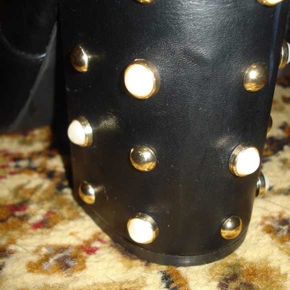 Boot - Picture 3 of 3